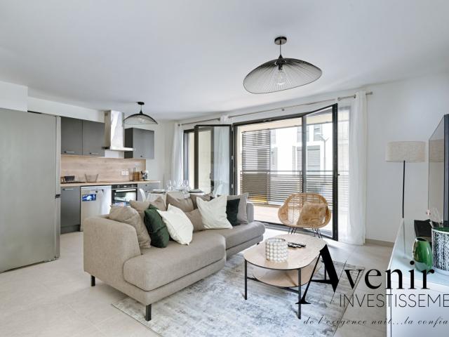 LOCATION CENTRE LIMONEST APPARTEMENT T3 MEUBLE AVEC TERRASSE GARAGE FERME Limonest