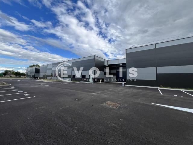 Location cellules d'activité Janneyrias Proche aéroport Lyon Saint Exupéry