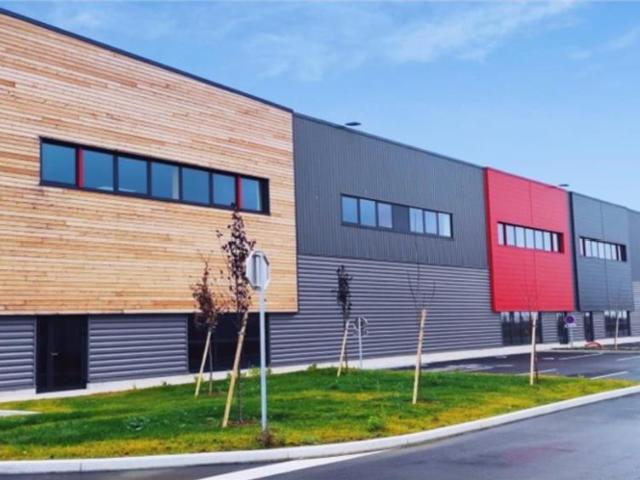 Location cellules d'activité Louvres Accès poids lourds et transports