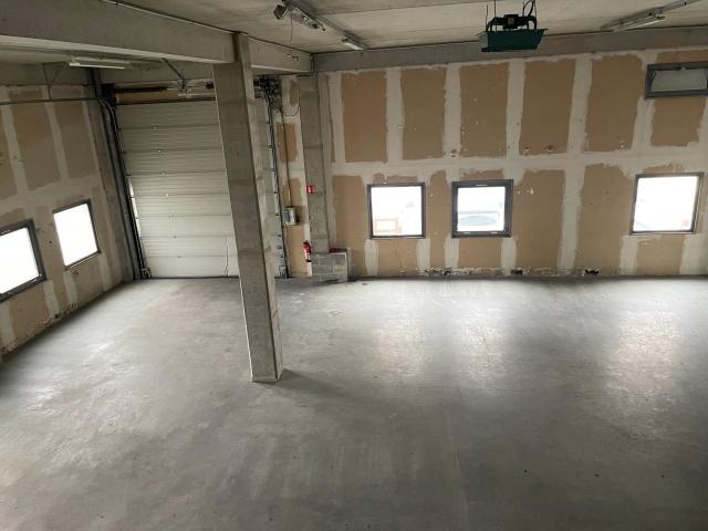 Location cellules d'activités Villeneuve la Garenne Proche transports