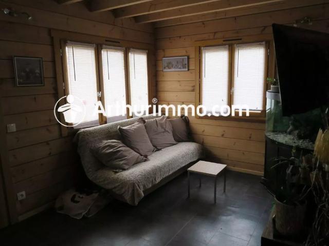 Location Chalet 3 pièces 50 m2 à Savigny le Temple
