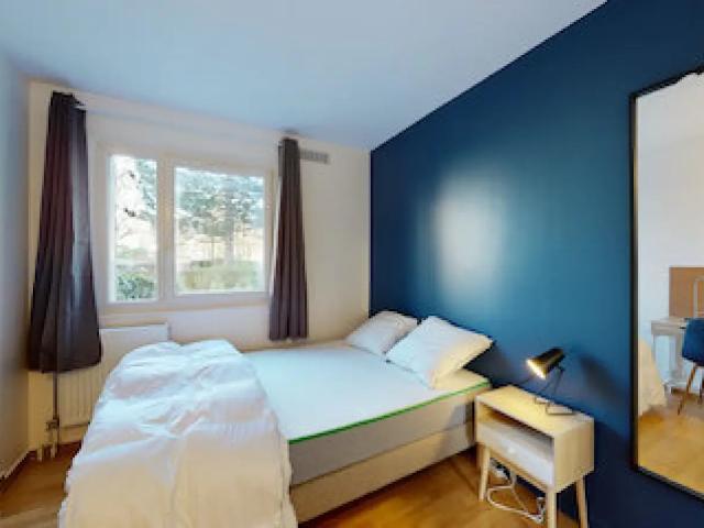 Location Chambre Mail des Catalpas, Montigny le Bretonneux