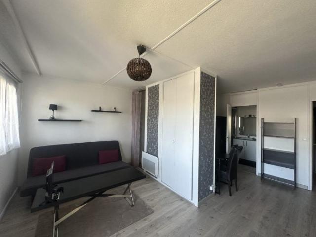 Location Appartement Avenue Albert 1er, Caen