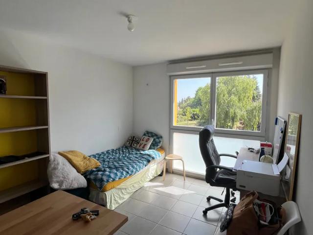 Location Chambre Avenue de la République, Isle