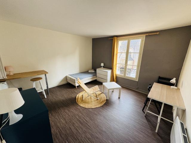 Location Appartement Place Charles de Gaulle, Poitiers