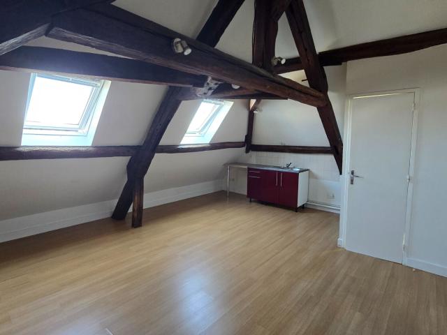 Location Chambre Place Du Maréchal Leclerc, Provins