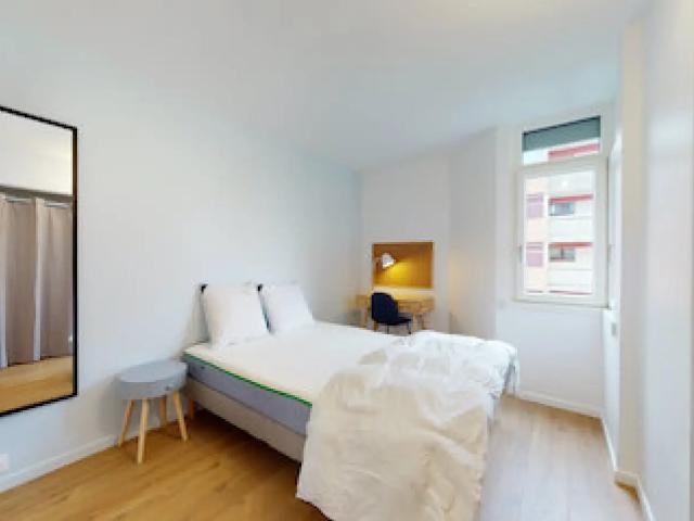 Location Chambre Place de l'Égalité, Guyancourt