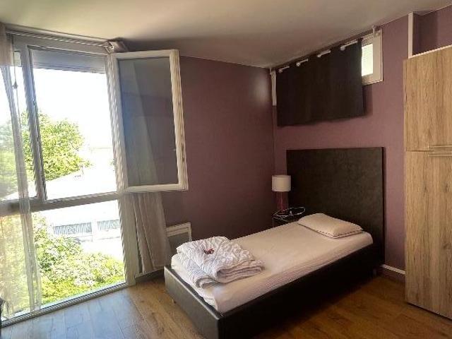 Location Chambre Rue des Treilles, Libourne