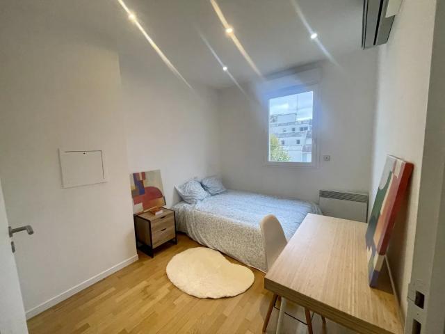 Location Chambre Rue Ficatier, Courbevoie
