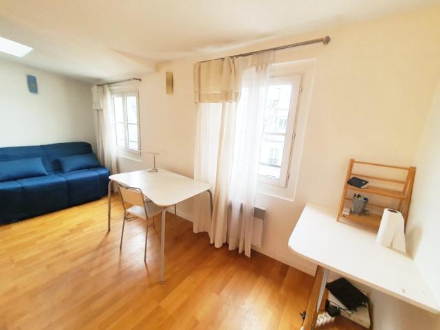 Location Chambre Rue La Bruyère, Paris