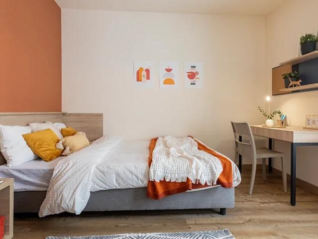 Location Chambre Rue Longchamp, Robert Espagne