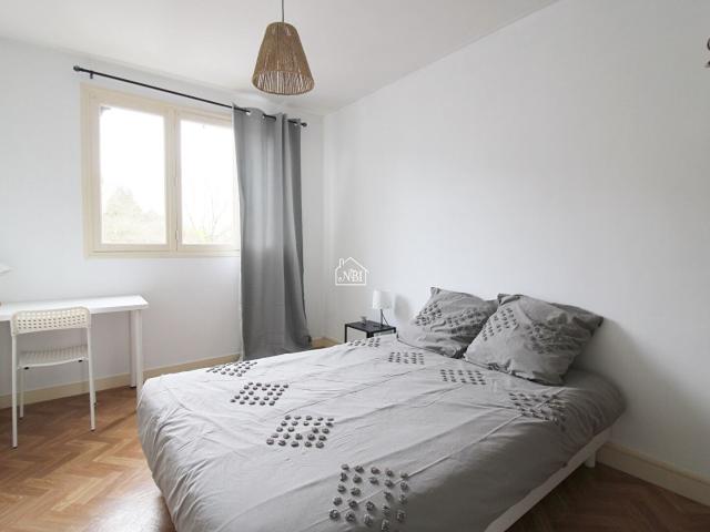 Location Chambre Rue Madame de Sévigné, Laval