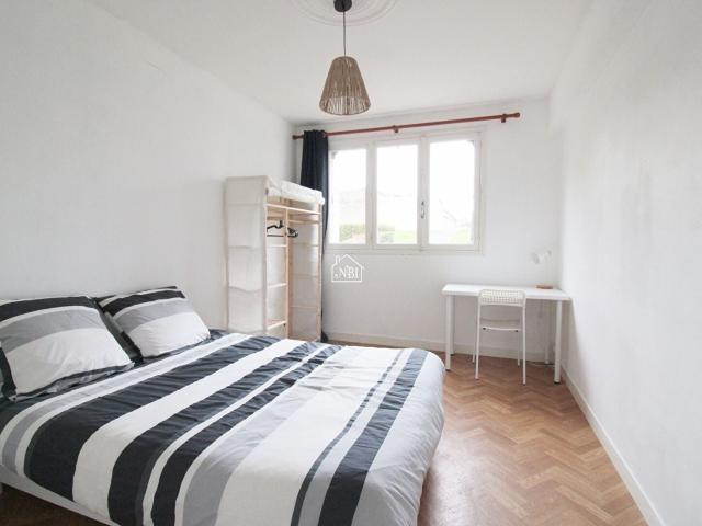 Location Chambre Rue Madame de Sévigné, Laval