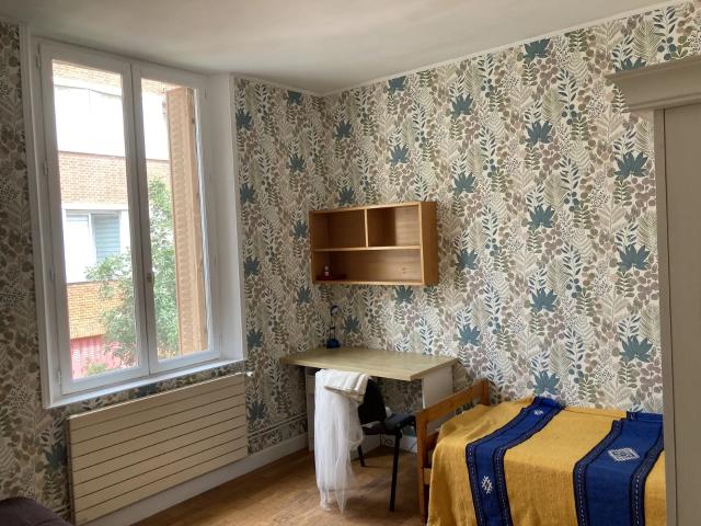 Location Chambre Rue Madiraa, Courbevoie