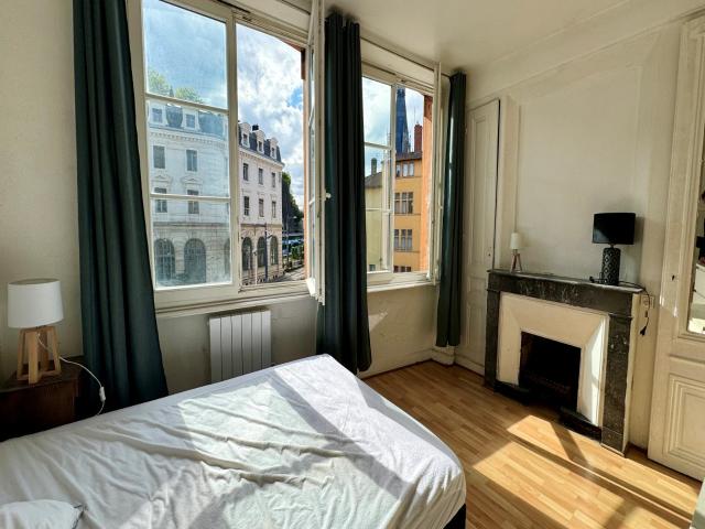 Location Appartement Rue Octavio Mey, Lyon