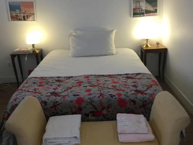 Location Chambre Rue Robert Caumont, Bordeaux
