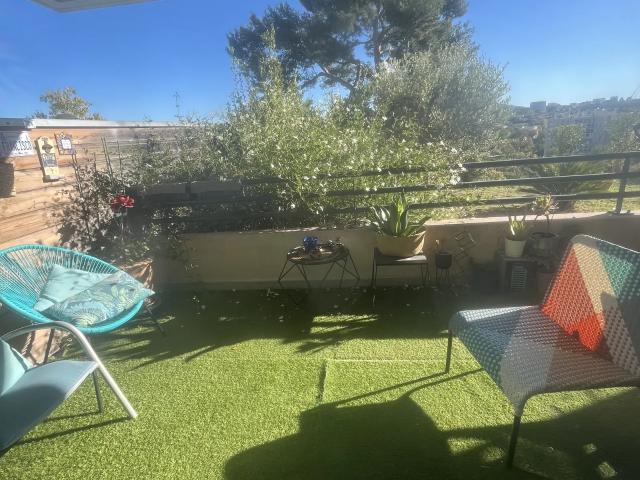 Location Chambre Rue Robert de Roux, Marseille