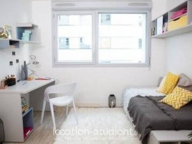 Location Chambre Terrasse Valmy, Puteaux