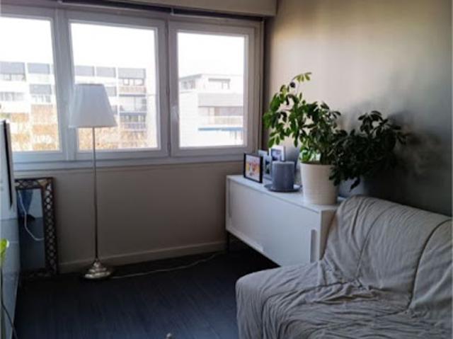 Location Chambre 1 pièce 12 m2 Velizy villacoublay