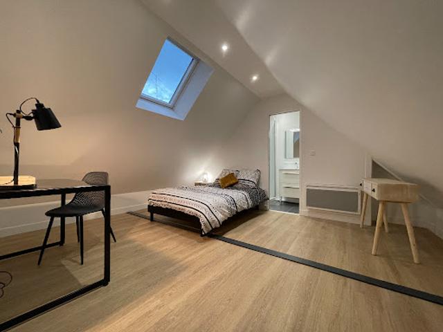 Location Chambre 4 pièces 14 m2 Compiegne