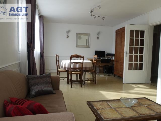LOCATION D UN F2 BIS A BEAUVAIS