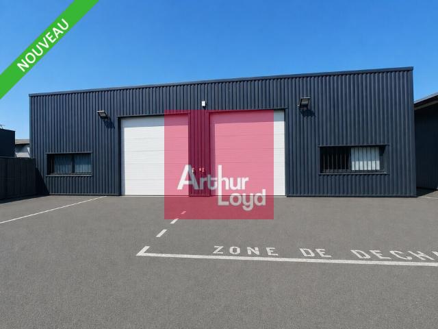 Location dépôt Aubière Porte sectionnelle 4x4