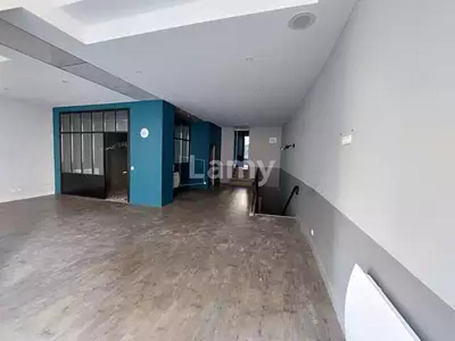 location divers, 113.85 m²