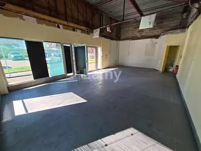 location divers, 58.6 m²