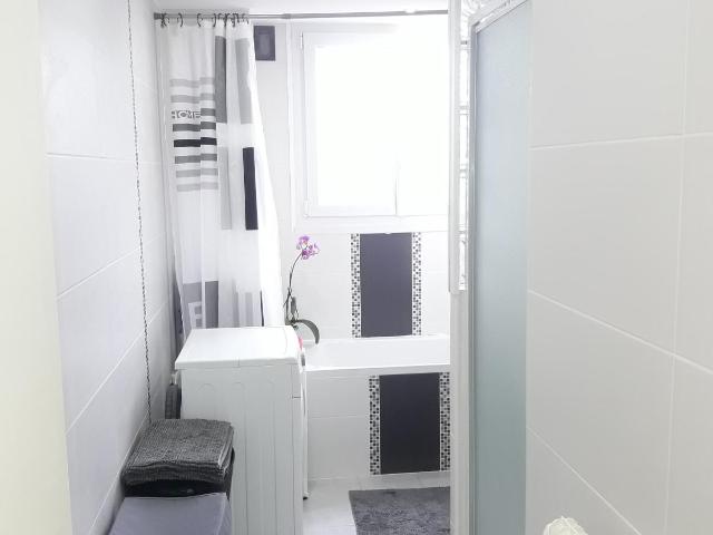 Location d'un chambre meublée parc de 33 hectares