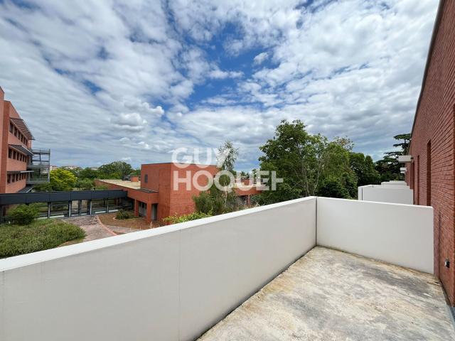LOCATION d'un appartement 2 pièces 44 m² 1 PLACE DE PARKING + BALCON à TOULOUSE PINEL