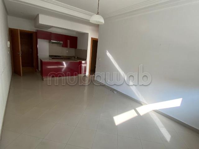 Location d'un appartement à Croix Blanche. 1 Pièce. Concierge