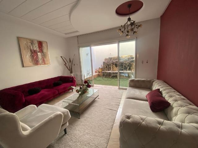 Location d'un appartement à Hay El Menzah. Superficie 195 m². Bien meublé