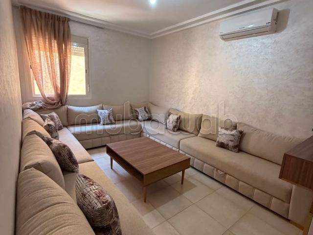 Location d'un appartement à Hay Targa. 2 chambres agréables. Bien meublé