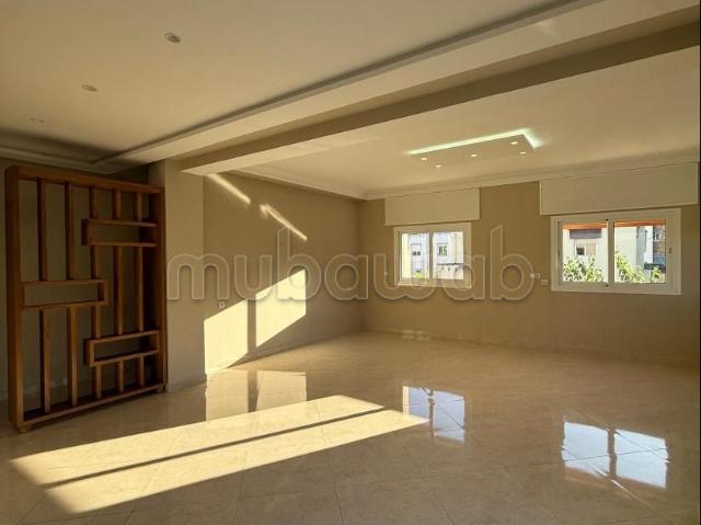 Location d'un appartement à Jbel Kbir. Surface de 170 m² 4 chambres 3 salon