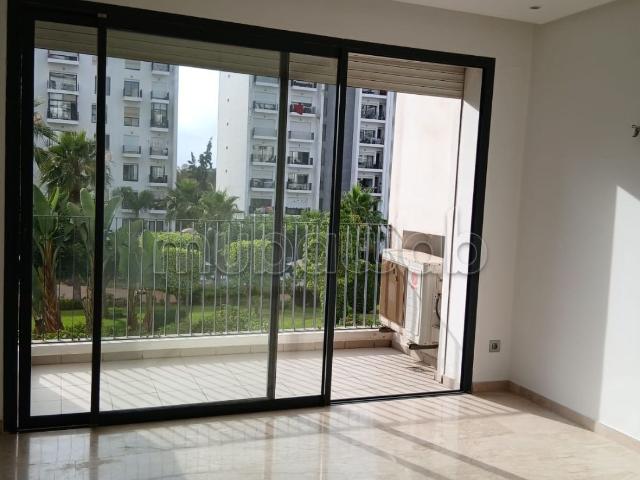 Location d'un appartement à Prestigia Hay Riad. Une chambre salon