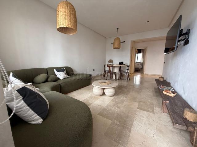 Location d'un appartement à Racine. 3 grandes pièces. Bien meublé