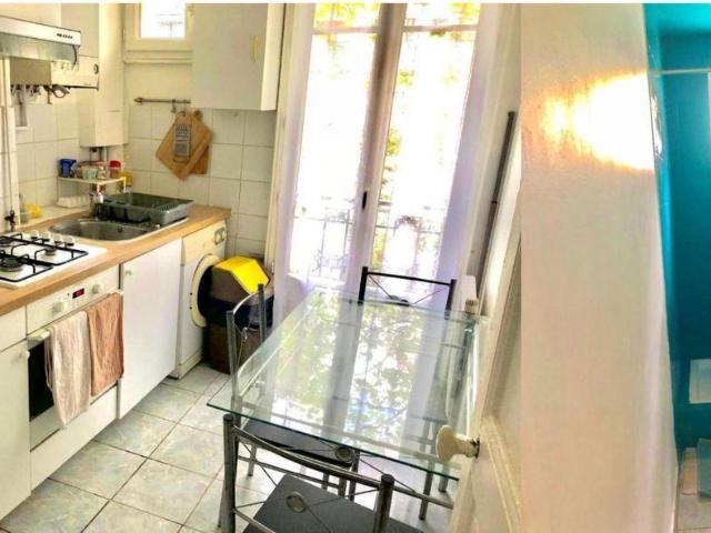 Location d'un appartement de 2 pièces dans le 20è
