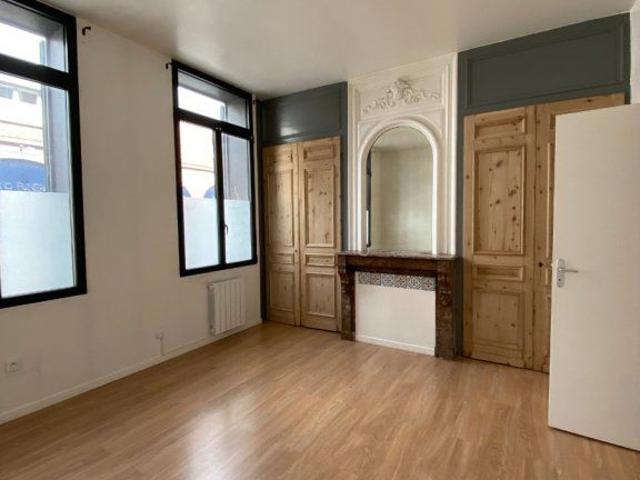 LOCATION d'un appartement F3 80 m² à MARCQ EN BAROEUL