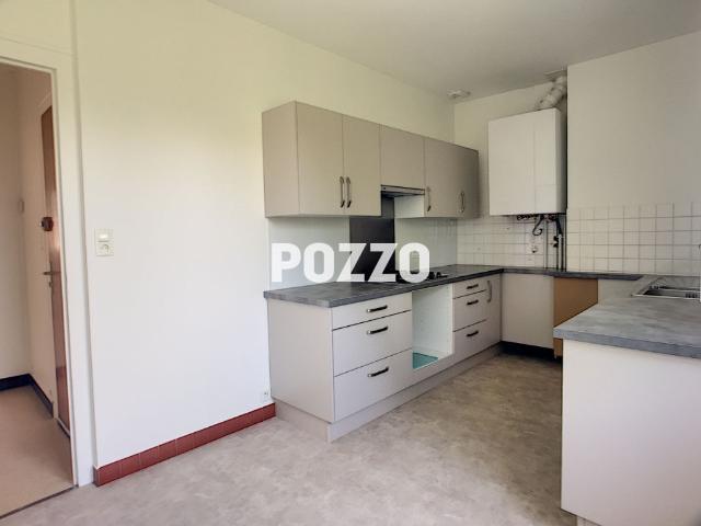Location d'un appartement F3 de 69.26 m2 dans le centre ville d'AVRANCHES