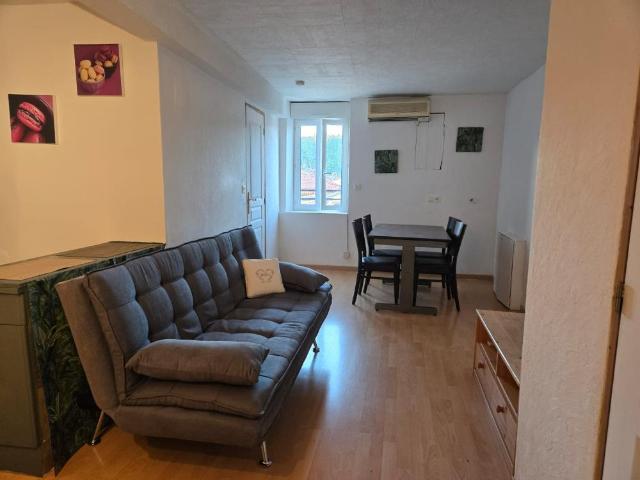 Location d'un appartement T2 à Bédarieux