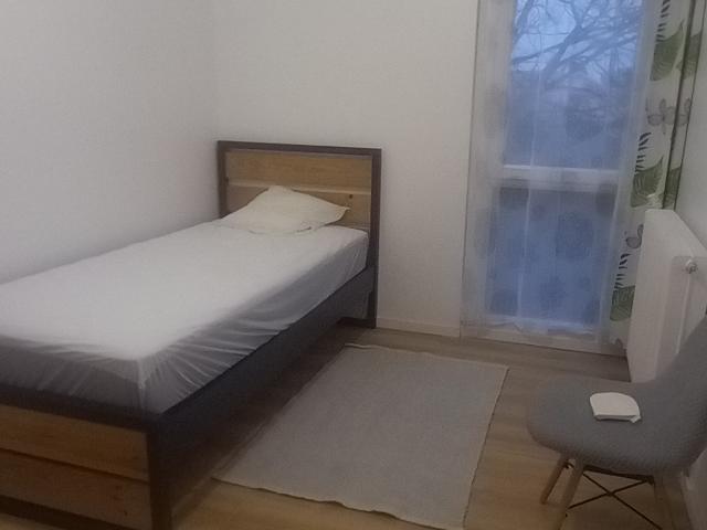Location d'une chambre 10 m2 dans un appartement t3 de 56m2,refait à neuf