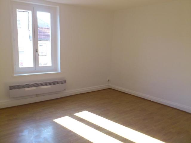 location duplex/triplex 32 m² nancy 54000