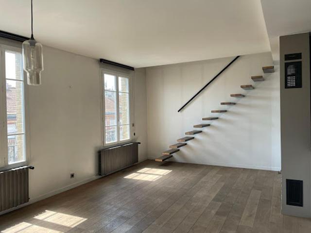 Location Duplex 3 pièces 59.85 m2 Suresnes