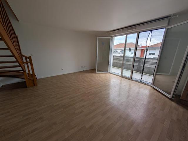Location Duplex 3 pièces 60.46 m2 Corbeil Essonnes
