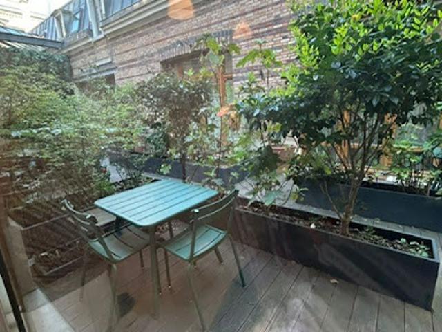 Location Duplex 3 pièces 65 m2 Paris 8ème