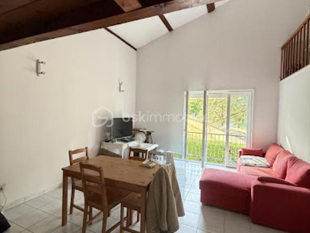Location Duplex 3 pièces 75 m2 Lentilly