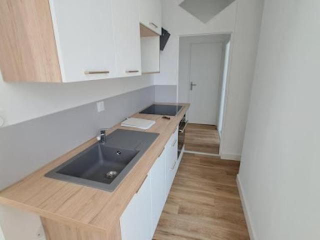 Location Duplex 3 pièces 77.63 m2 Saint Jean d'Angély