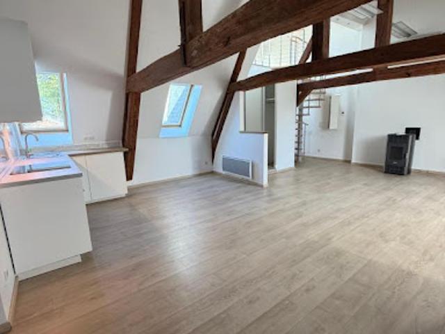 Location Duplex 3 pièces 81.14 m2 Saint Quentin