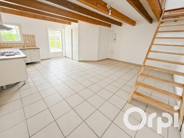 Location Duplex 1 pièce 38 m2 Camaret sur Aigues