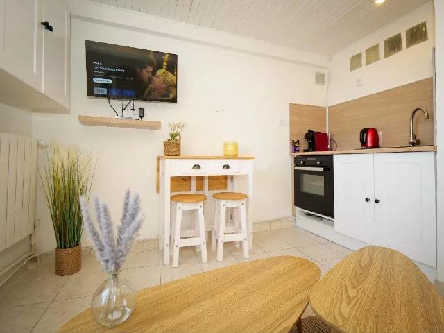 Location Duplex 1 pièces 20 m2 à Saint Mitre les Remparts